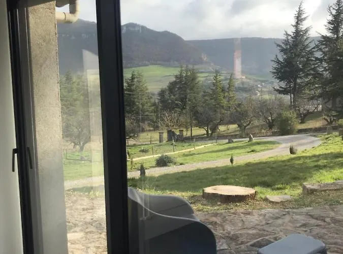 Dans La Pouncho D'agast *