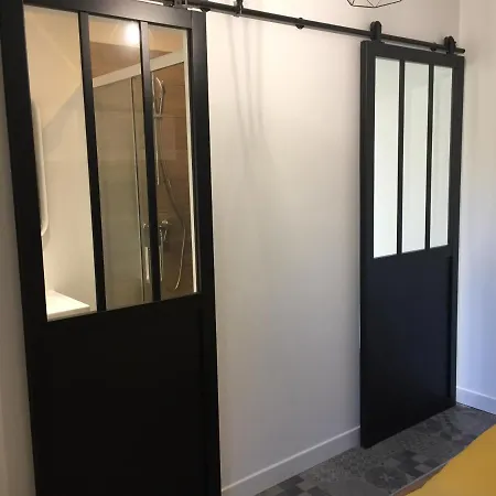 Dans La Pouncho D'agast * Millau